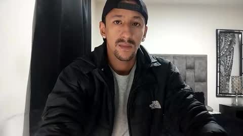 Snapshot of guykarim chatting on 1, 6, 2026 karim online show from 1, 6, 2026