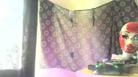 guyst049 online show from 18, 10, 2025