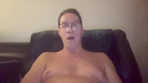 Snapshot of gwashere4u chatting on 9, 10, 2025 gwashere4u online show from 9, 10, 2025