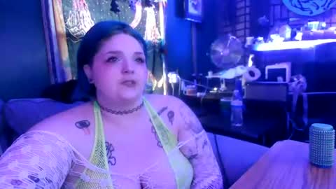 Snapshot of gxddess_fe chatting on 30, 7, 2026 Goddess Fe online show from 30, 7, 2026