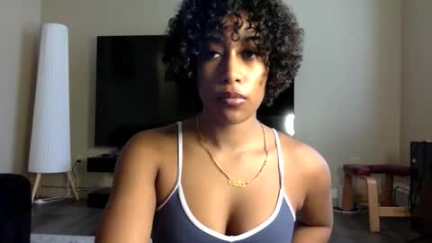 Snapshot of gyalxoxo chatting on 18, 2, 2026 gyalxoxo online show from 18, 2, 2026