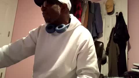 gyesaw1970 online show from 28, 11, 2025