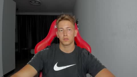 Snapshot of gym_alpha chatting on 3, 11, 2025 Oliver online show from 3, 11, 2025