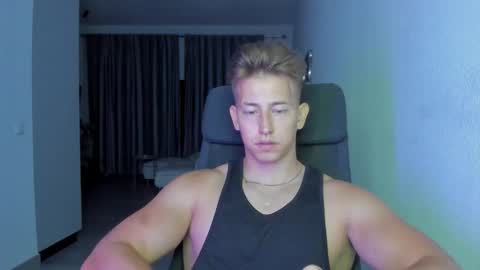 Snapshot of gym_alpha chatting on 28, 11, 2025 Oliver online show from 28, 11, 2025