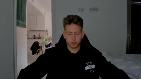 Oliver online show from 11, 3, 2026