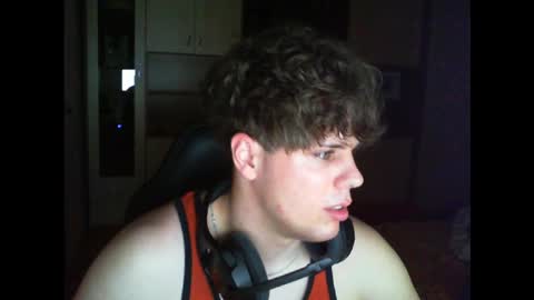 gymguy0505 online show from 15, 12, 2025