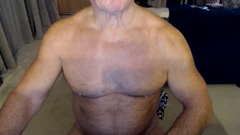 Snapshot of gymguyuk28 chatting on 25, 11, 2025 Gymguy online show from 25, 11, 2025
