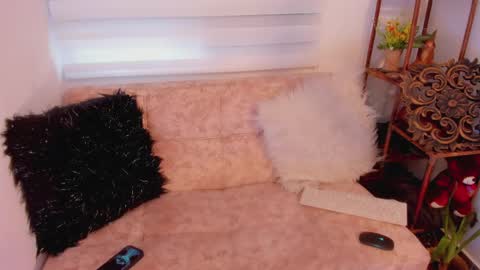 Snapshot of gypsie_velvett chatting on 4, 5, 2026 Samy Velvet dayatorres 23 Followme online show from 4, 5, 2026