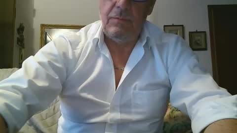 Snapshot of gyrdy chatting on 31, 12, 2024 gyrdy online show from 31, 12, 2024