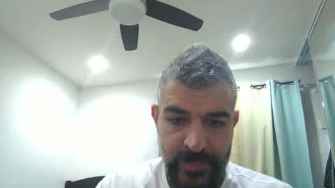 Snapshot of h0nest84 chatting on 19, 11, 2025 h0nest84 online show from 19, 11, 2025