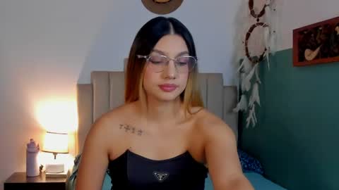 Snapshot of h3y_mia3 chatting on 12, 6, 2026 Paulina online show from 12, 6, 2026