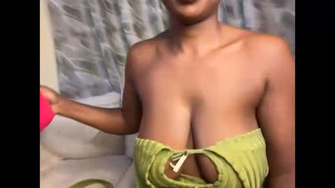 Snapshot of h_o_t_goddess chatting on 4, 11, 2025 h_o_t_goddess online show from 4, 11, 2025