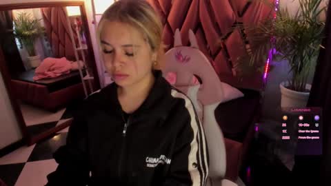 Haely online show from 30, 1, 2025