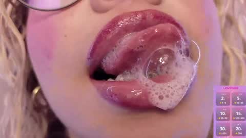 Snapshot of haelycute chatting on 31, 5, 2026 Haely online show from 31, 5, 2026