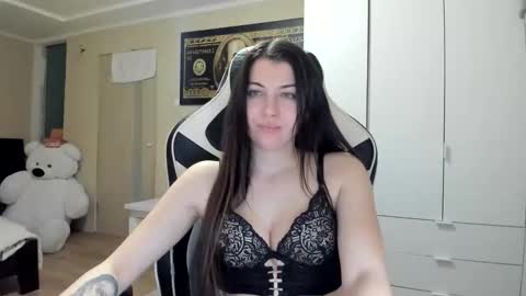 Snapshot of hailey_beauty chatting on 5, 11, 2025 Sk pe Anya388109 online show from 5, 11, 2025