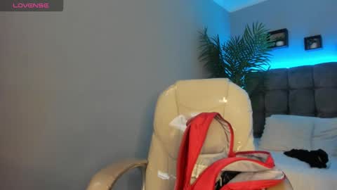 Snapshot of hailey_bieber_ chatting on 16, 2, 2026 hailey_bieber_ online show from 16, 2, 2026