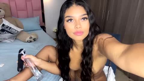 Snapshot of hailey_florez chatting on 10, 3, 2025 hailey online show from 10, 3, 2025