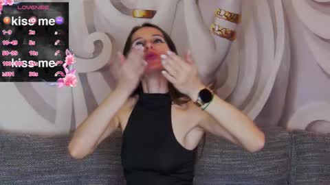 HaileyPeach online show from 2, 3, 2026