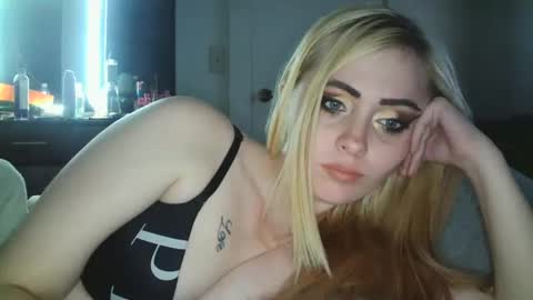 Hailey and d online show from 17, 12, 2024