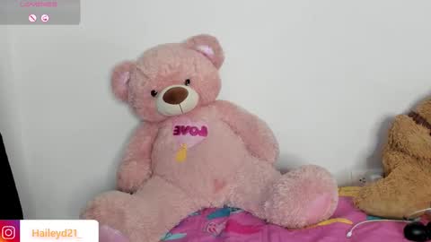 Snapshot of haileyduke chatting on 3, 2, 2026 Hailey online show from 3, 2, 2026