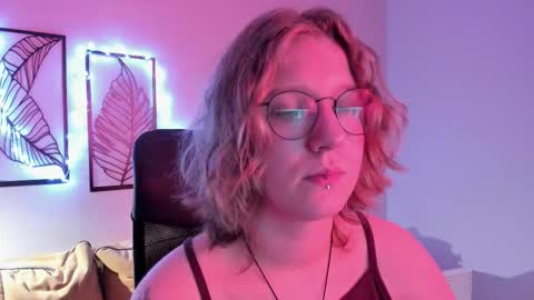 Hailey online show from 18, 11, 2025