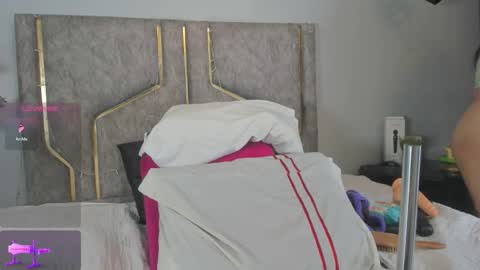 haileystonei online show from 27, 9, 2025