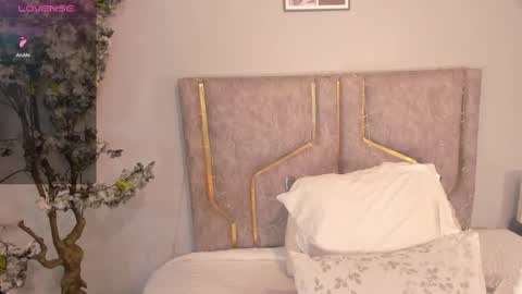 haileystonei online show from 1, 10, 2025