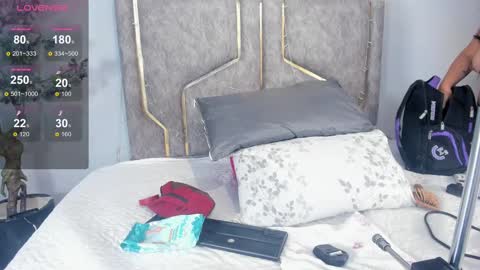 haileystonei online show from 2, 10, 2025