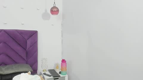 haileystonei online show from 26, 10, 2025