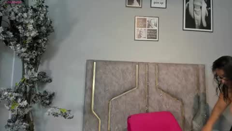 haileystonei online show from 10, 1, 2026