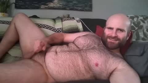 Snapshot of hairiestbear chatting on 17, 3, 2026 Hairiest Bear online show from 17, 3, 2026
