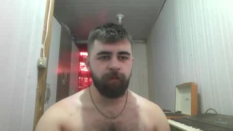 Snapshot of hairy_man_69_ chatting on 16, 12, 2025 horny online show from 16, 12, 2025