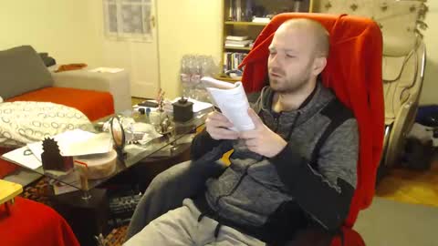 Snapshot of hairyass25yo chatting on 14, 2, 2025 Puppy3 StockyDaddiesmusclebearsbeefybigmans online show from 14, 2, 2025