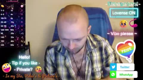 Snapshot of hairyass25yo chatting on 20, 11, 2025 Puppy3 StockyDaddiesmusclebearsbeefybigmans online show from 20, 11, 2025