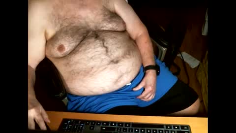 Snapshot of hairybear813 chatting on 20, 11, 2025 hairybear813 online show from 20, 11, 2025
