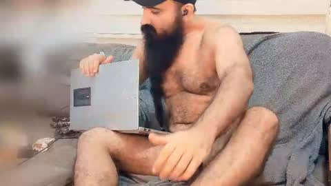 Hairy Beard Smoker online show from 8, 5, 2026