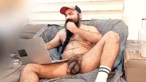 Snapshot of hairybeardedsmoker chatting on 26, 6, 2026 Hairy Beard Smoker online show from 26, 6, 2026