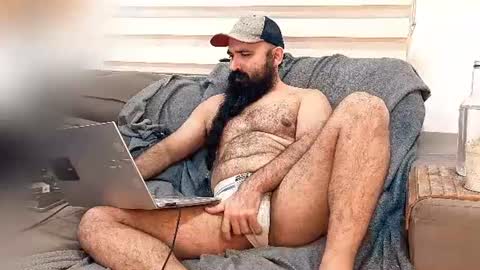 Snapshot of hairybeardedsmoker chatting on 2, 7, 2026 Hairy Beard Smoker online show from 2, 7, 2026