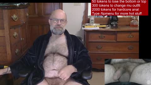 HairyDaddyBear69 online show from 10, 4, 2026