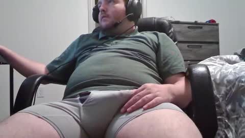 Snapshot of hairymikey chatting on 4, 11, 2025 hairymikey online show from 4, 11, 2025