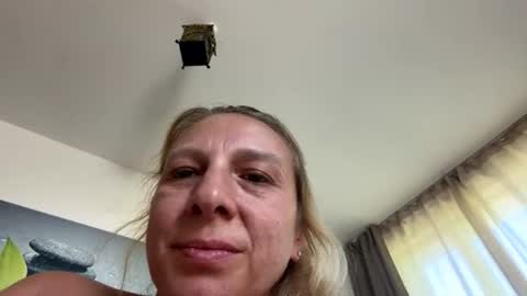 Snapshot of hairymothercz chatting on 10, 7, 2026 pregnantJean online show from 10, 7, 2026