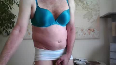 hairypussylover089 online show from 15, 3, 2026