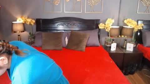 YOUR SIDECHIC HAILEY online show from 30, 1, 2025