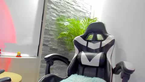 Anahis online show from 27, 1, 2025