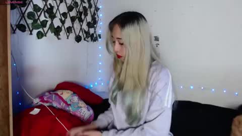 HALLIE online show from 5, 10, 2025