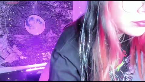 Hallu online show from 18, 12, 2025