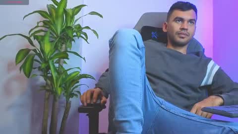 hamiltong12 online show from 29, 4, 2026