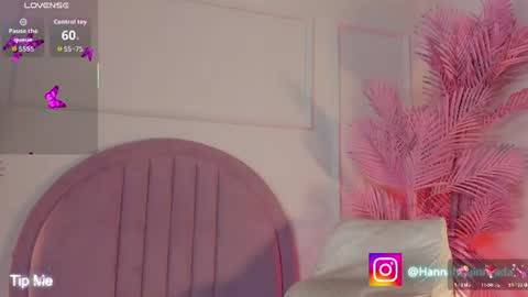 Snapshot of hanaahquinn chatting on 10, 7, 2026 hanaahquinn online show from 10, 7, 2026