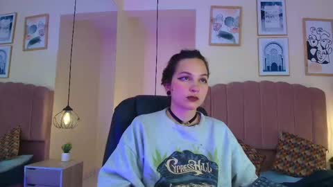 hanabie_ online show from 21, 4, 2026