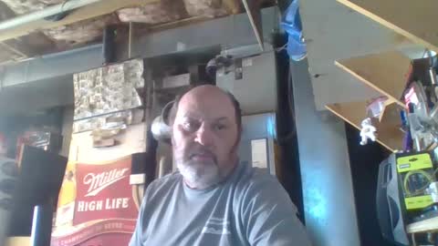 Snapshot of handiemanhere chatting on 5, 10, 2025 naked man online show from 5, 10, 2025